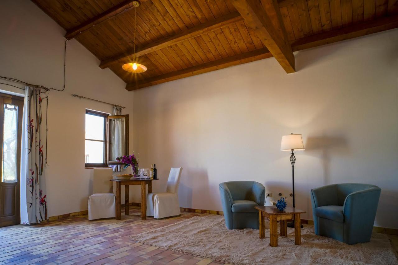 Masseria Crocco Montalbano Ionico Eksteriør billede